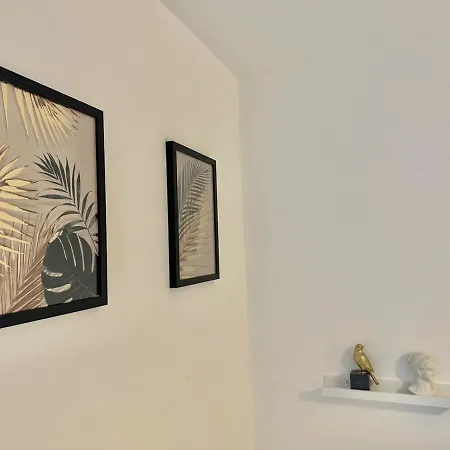 Fully Furnished 3br With Parking L Wifi L Kitchen شقة *